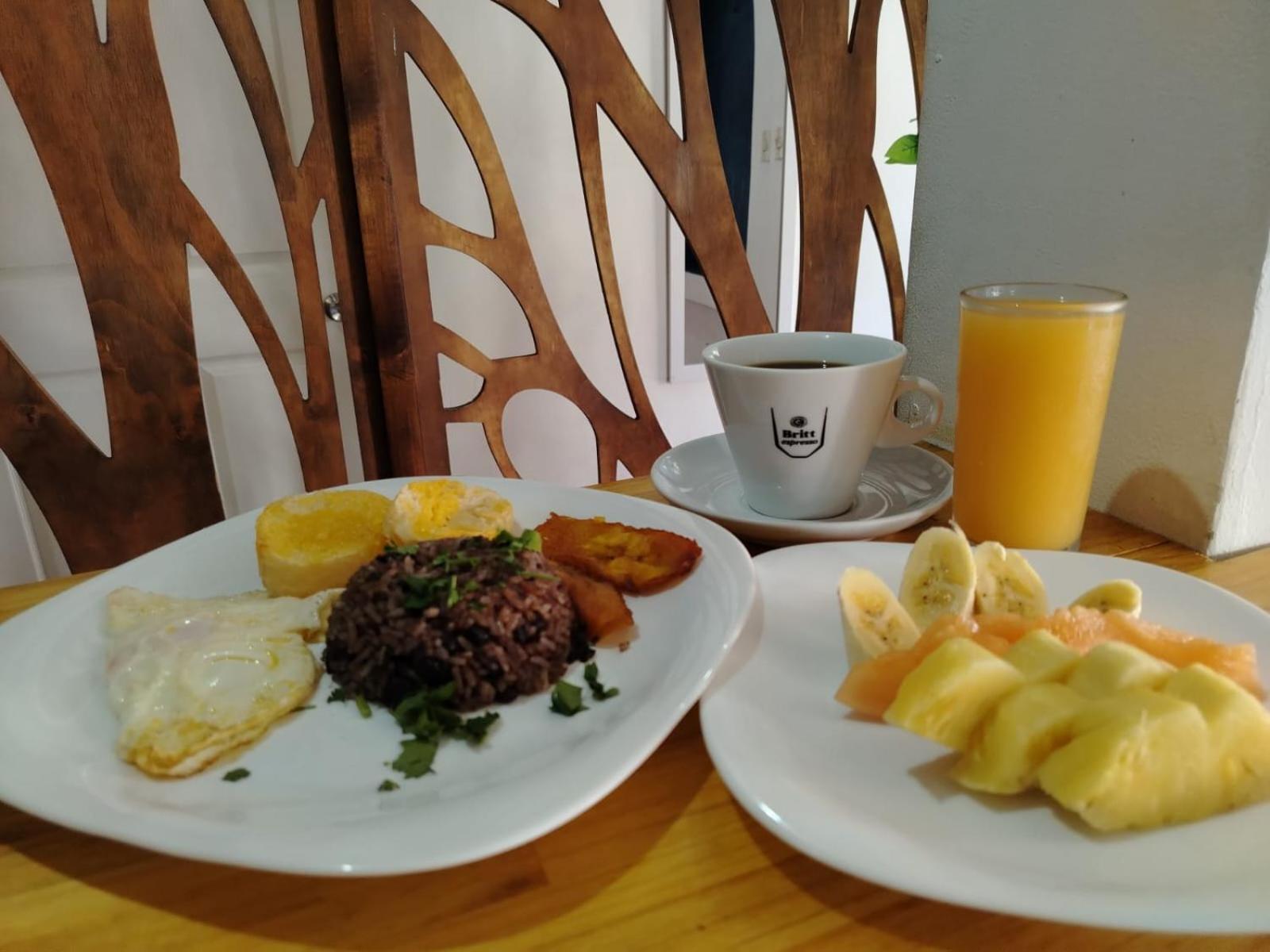 אלאג'ואלה Park View Hotel & Restaurant מראה חיצוני תמונה